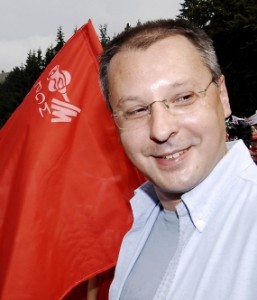 Хвърчат „червени“ оставки – Серго стана Бойко