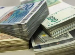 С колко се увеличиха заплатите в България?